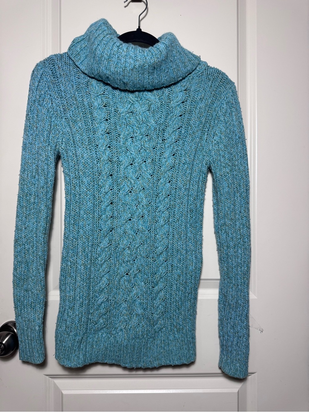 Vintage Old Navy Women’s Blue Cable Knit Turtleneck Pullover Sweater Size M
